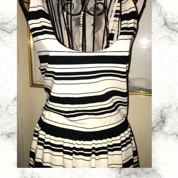 J.CREW BLACK & IVORY STRIPED DRESS~BACK BUTTONS~M - Picture 7 of 7